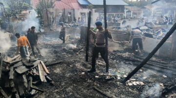 Quick Respon Brimob Polda Aceh Pasca Kebakaran Rumah Warga di Desa Ulun Tanoh Gayo Lues